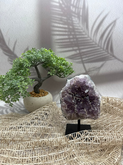 Amethyst mit Calcit - III