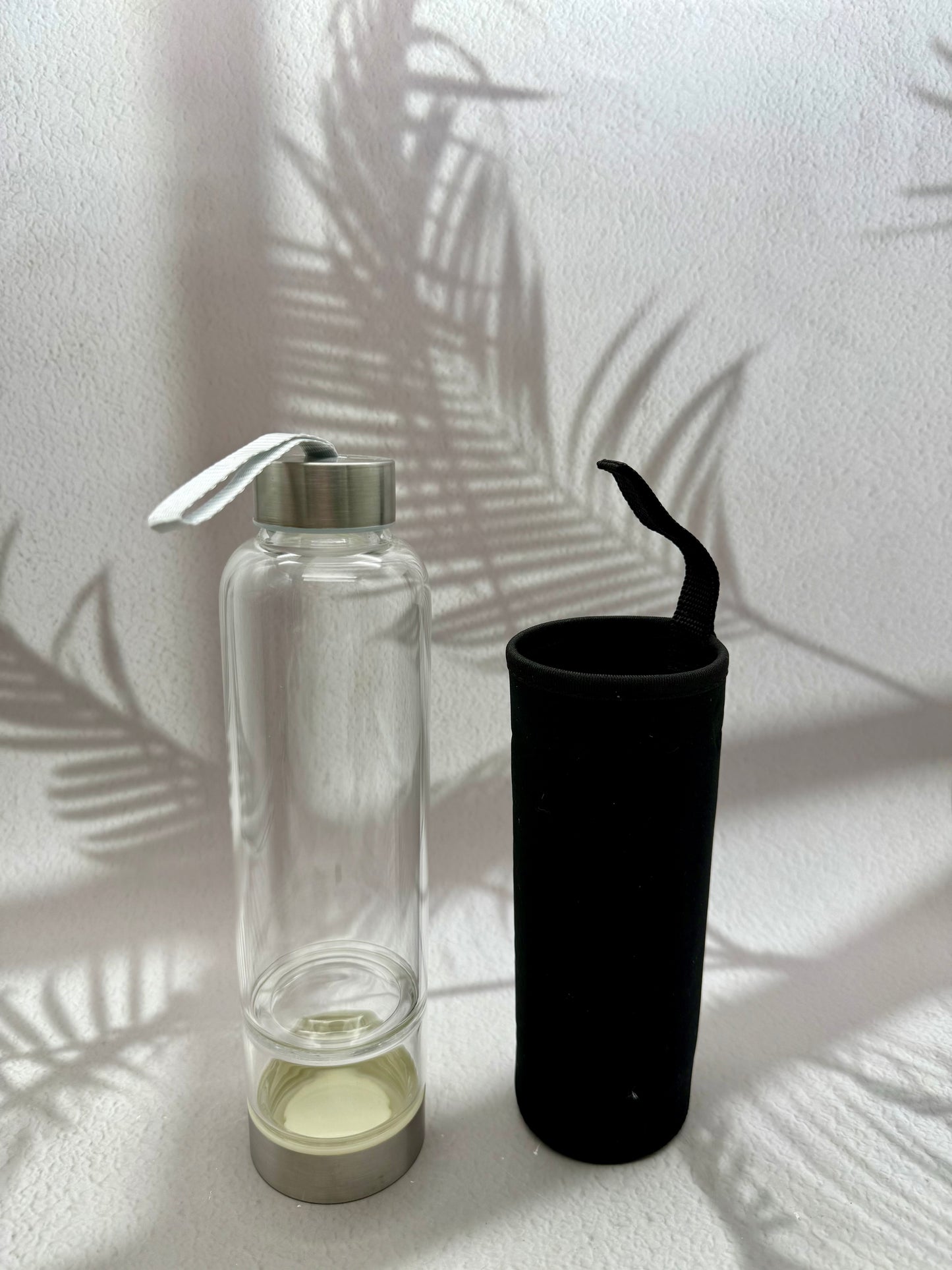 Energie-Glasflasche mit Mineralienfach