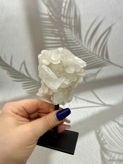 Bergkristall auf Ständer IV