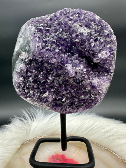 Amethyst auf Ständer I