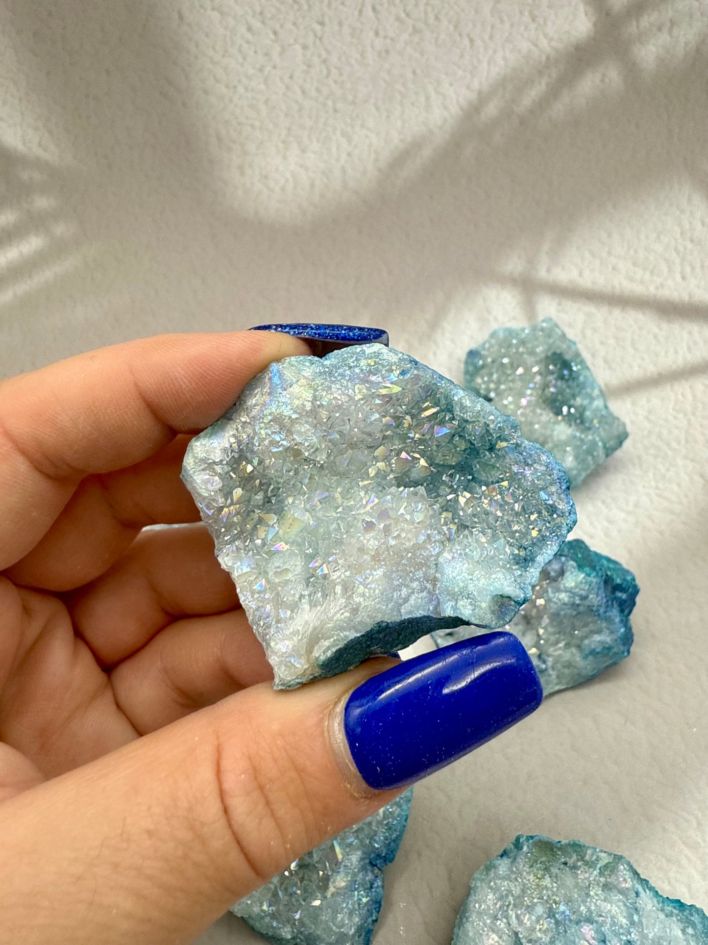 Quarz Geoden - blau gefärbt - Mystery