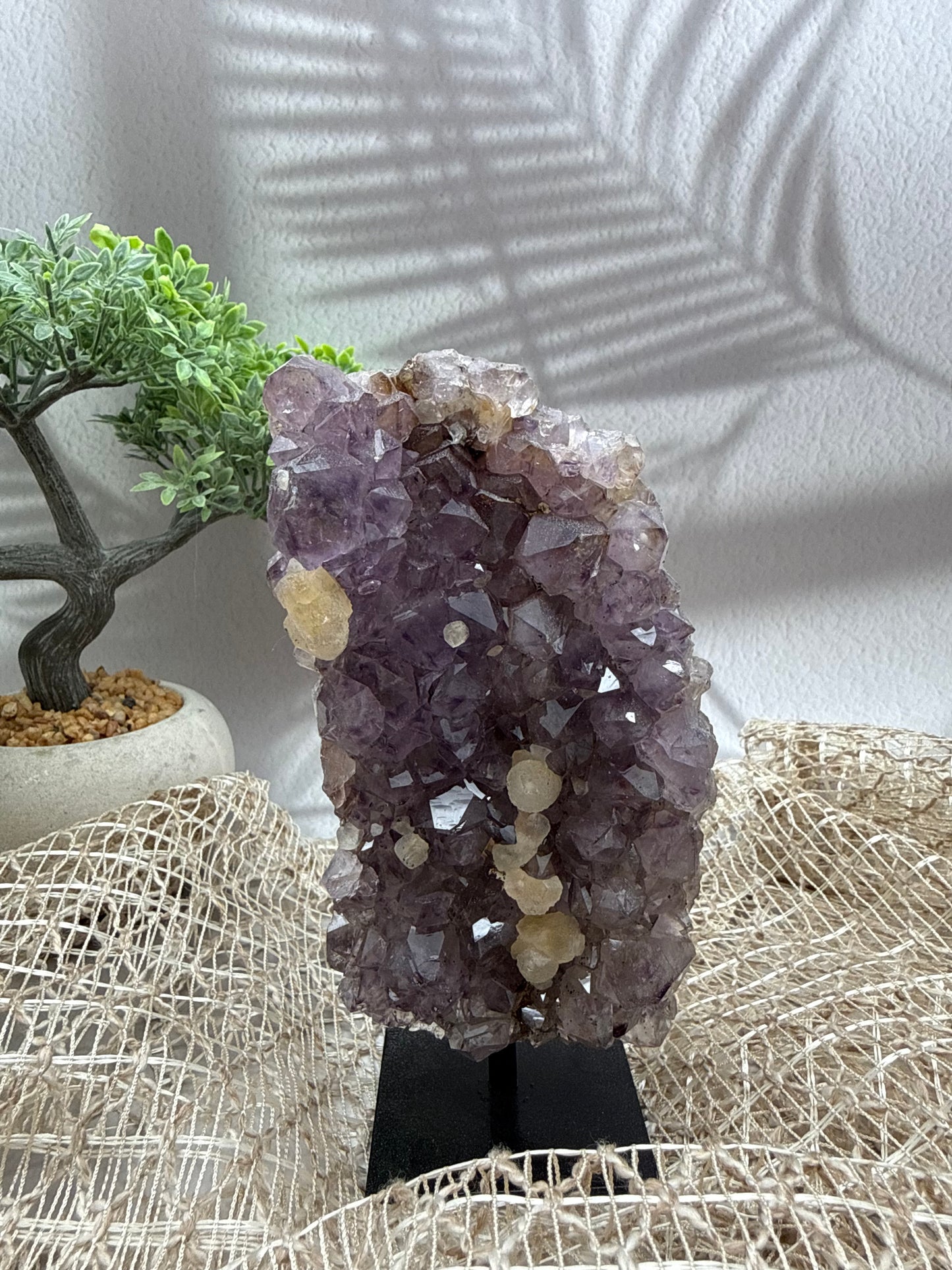Amethyst mit Calcit - II