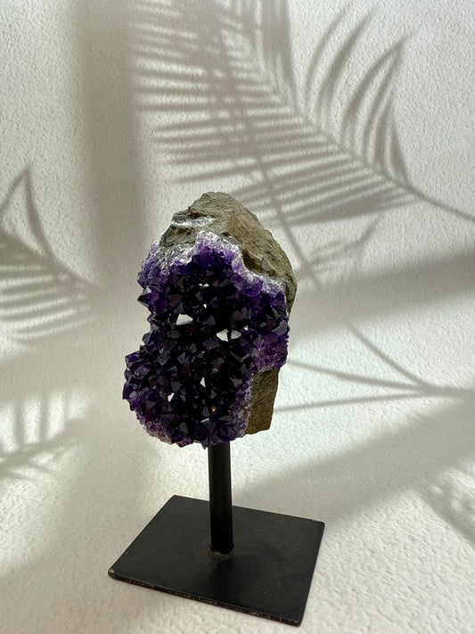 Amethyst Druse auf Ständer - IV