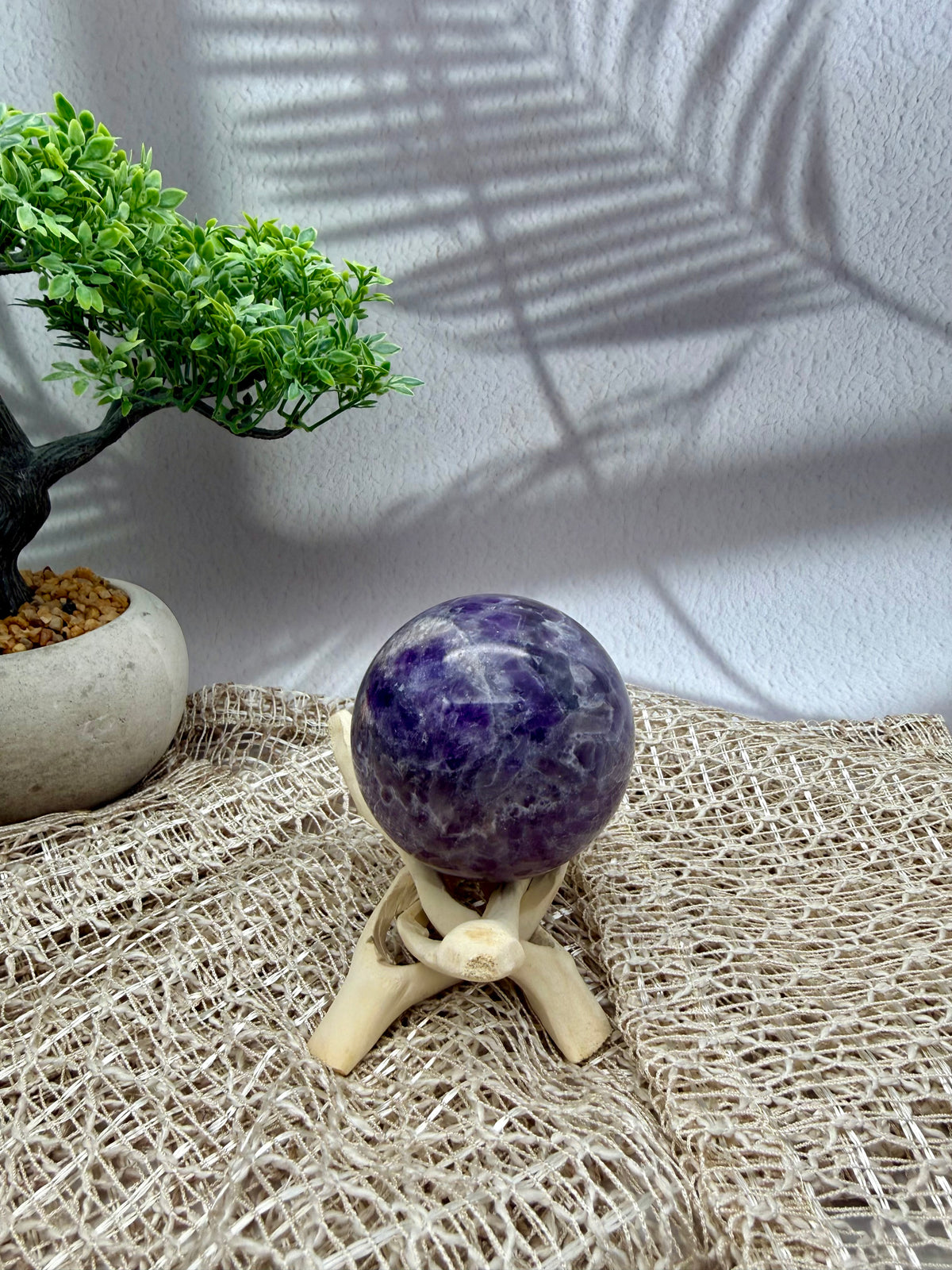 Chevron Amethyst Kugel - III