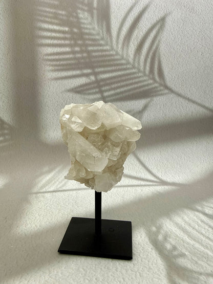 Bergkristall auf Ständer IV