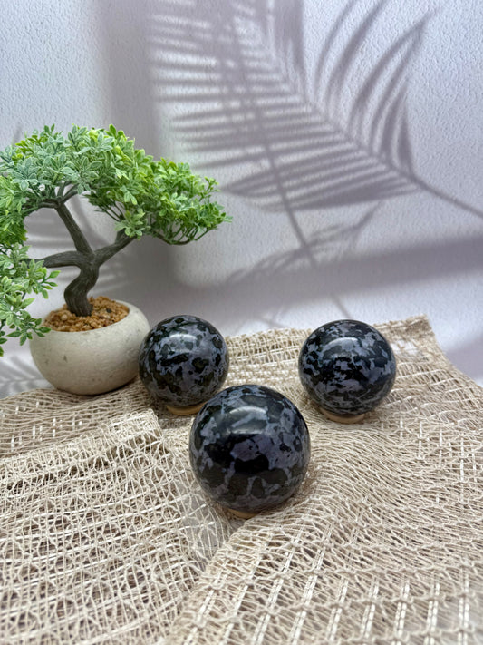 Gabbro Kugeln - groß