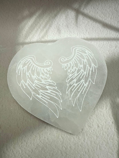 Selenit Ladeplatte in Herzform