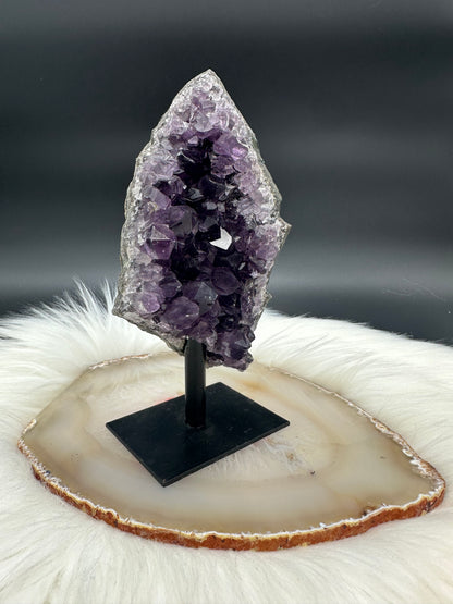 Amethyst auf Ständer