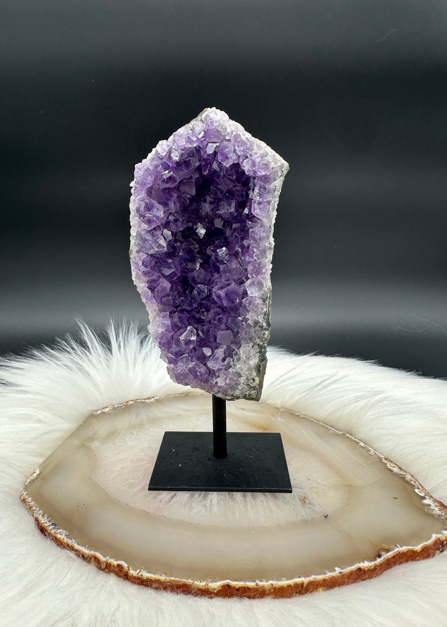 Amethyst auf Ständer