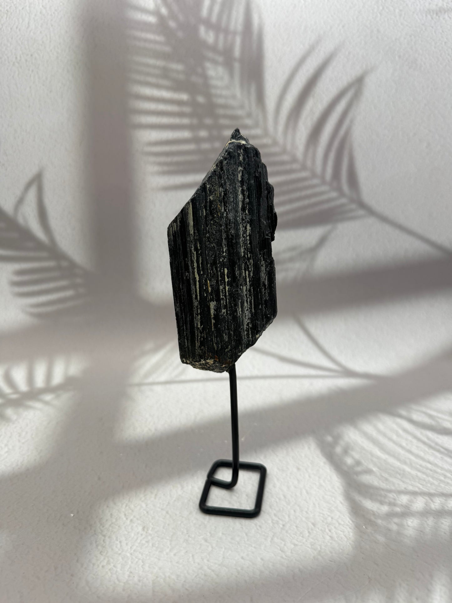 Schwarzer Turmalin X