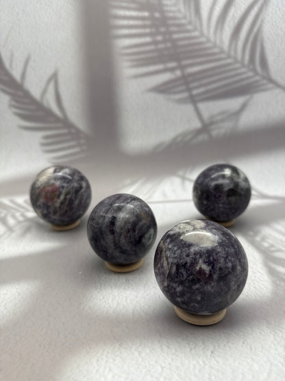 Lepidolith Kugel 1-4