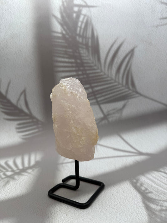 Rosenquarz auf Ständer II