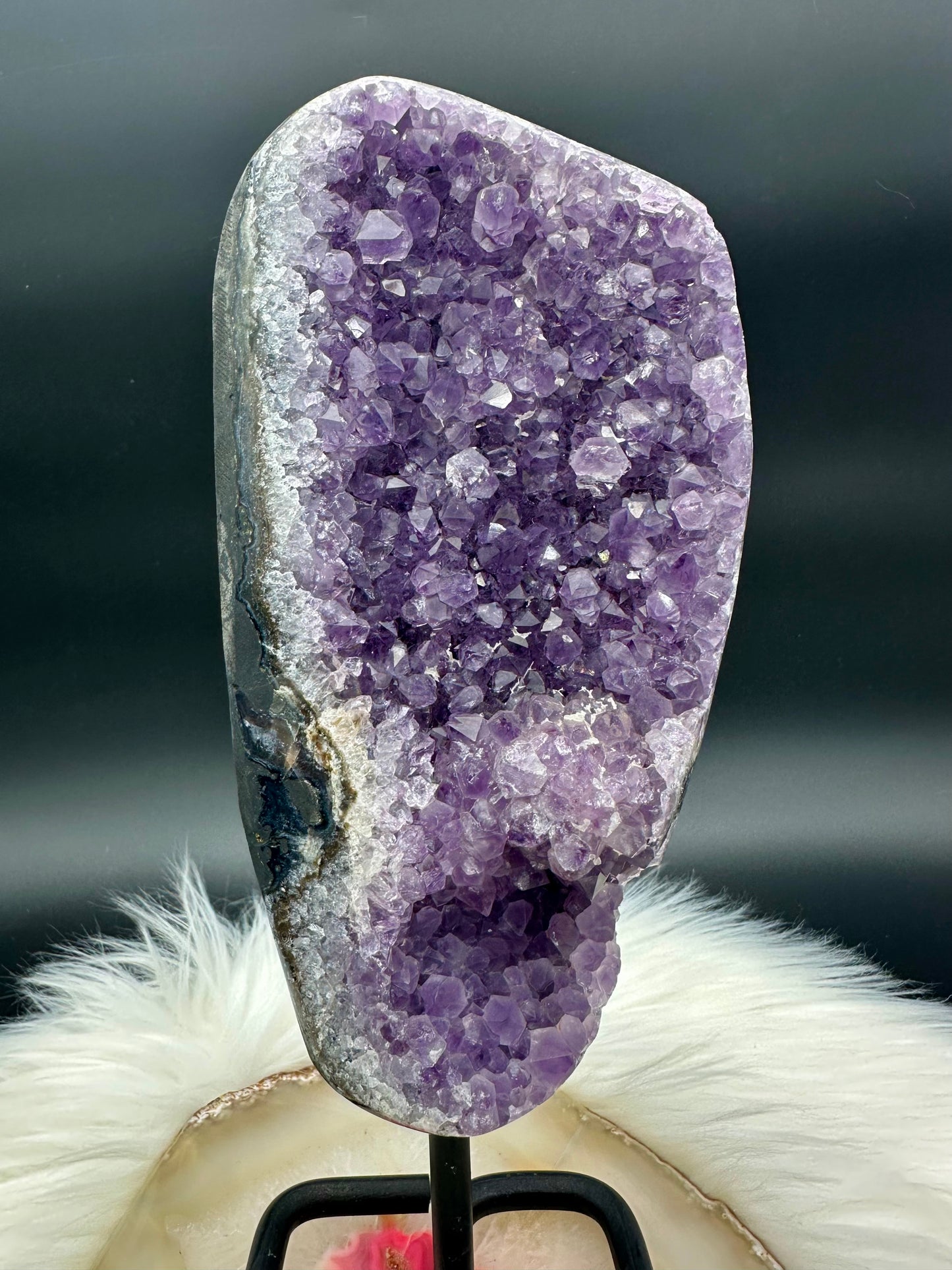 Amethyst auf Ständer II