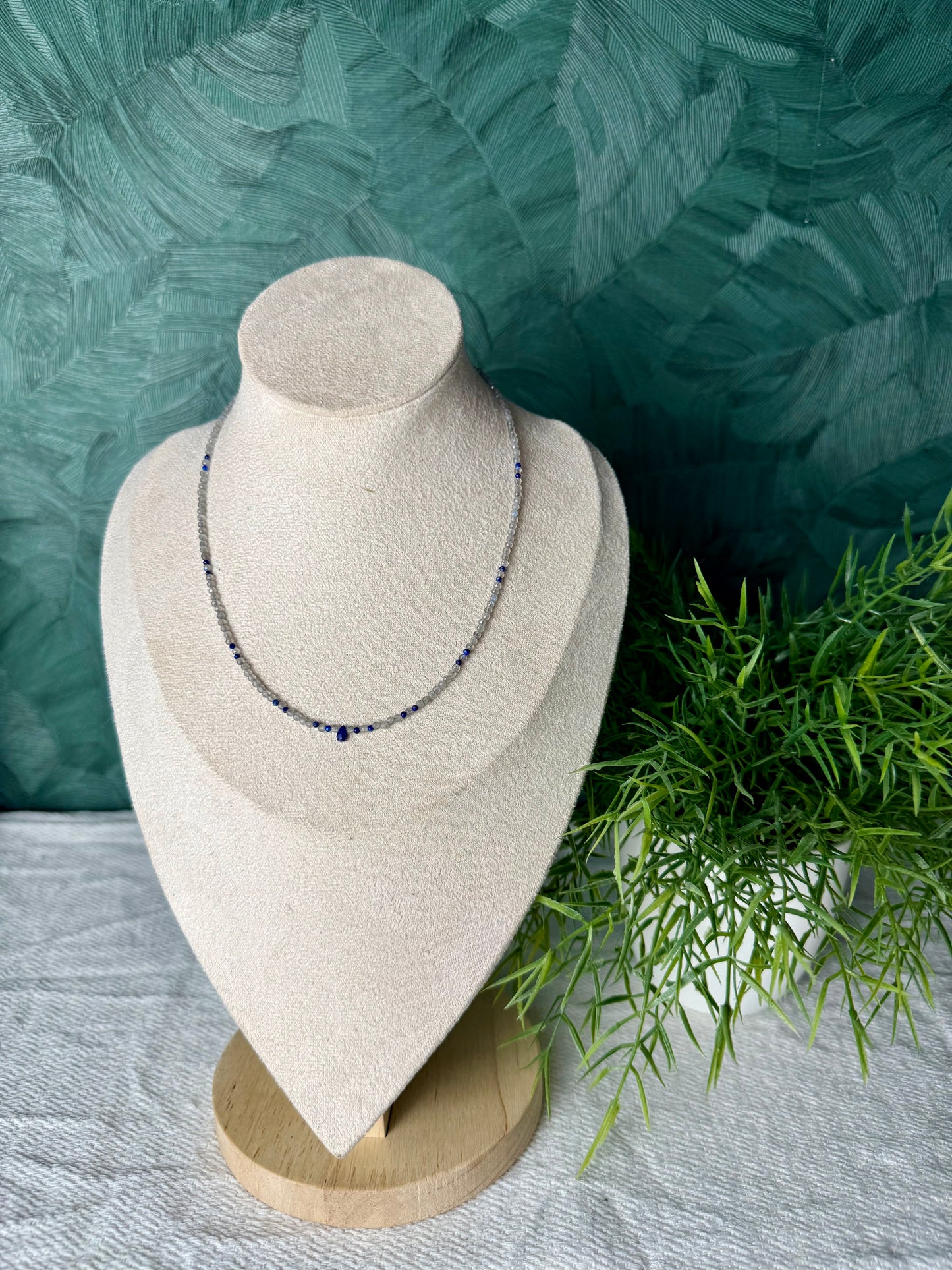 Edelsteinkette „Bleu Mystique“ – Labradorit & Lapislazuli, 925 Silber, 18K Gold