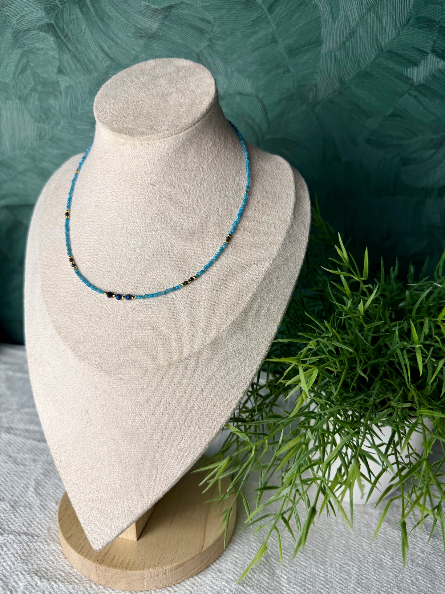 Edelsteinkette „Bleu Impérial“ Apatit & Lapislazuli, 925 Silber, 18K Gold