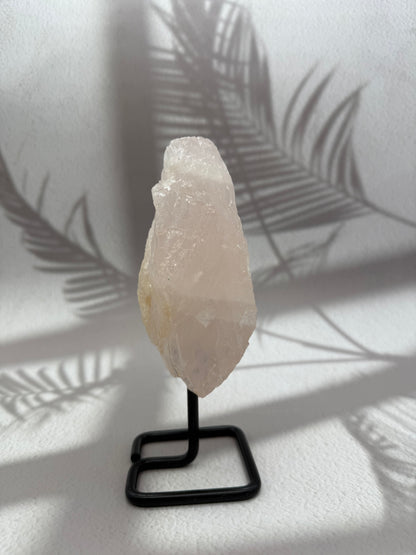 Rosenquarz auf Ständer I