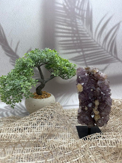 Amethyst mit Calcit - II
