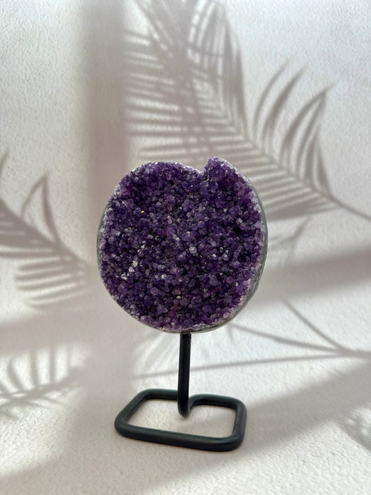 Amethyst auf Ständer I