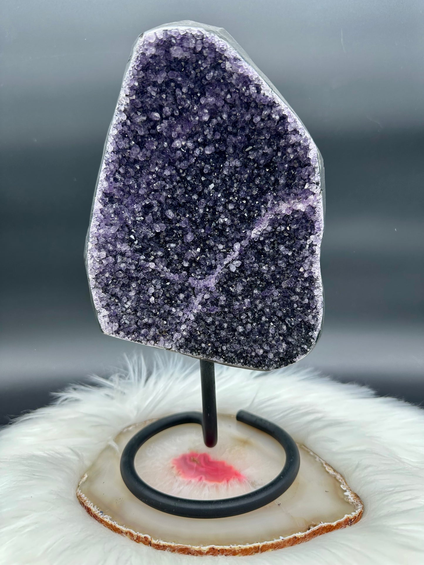 Amethyst auf Ständer IV