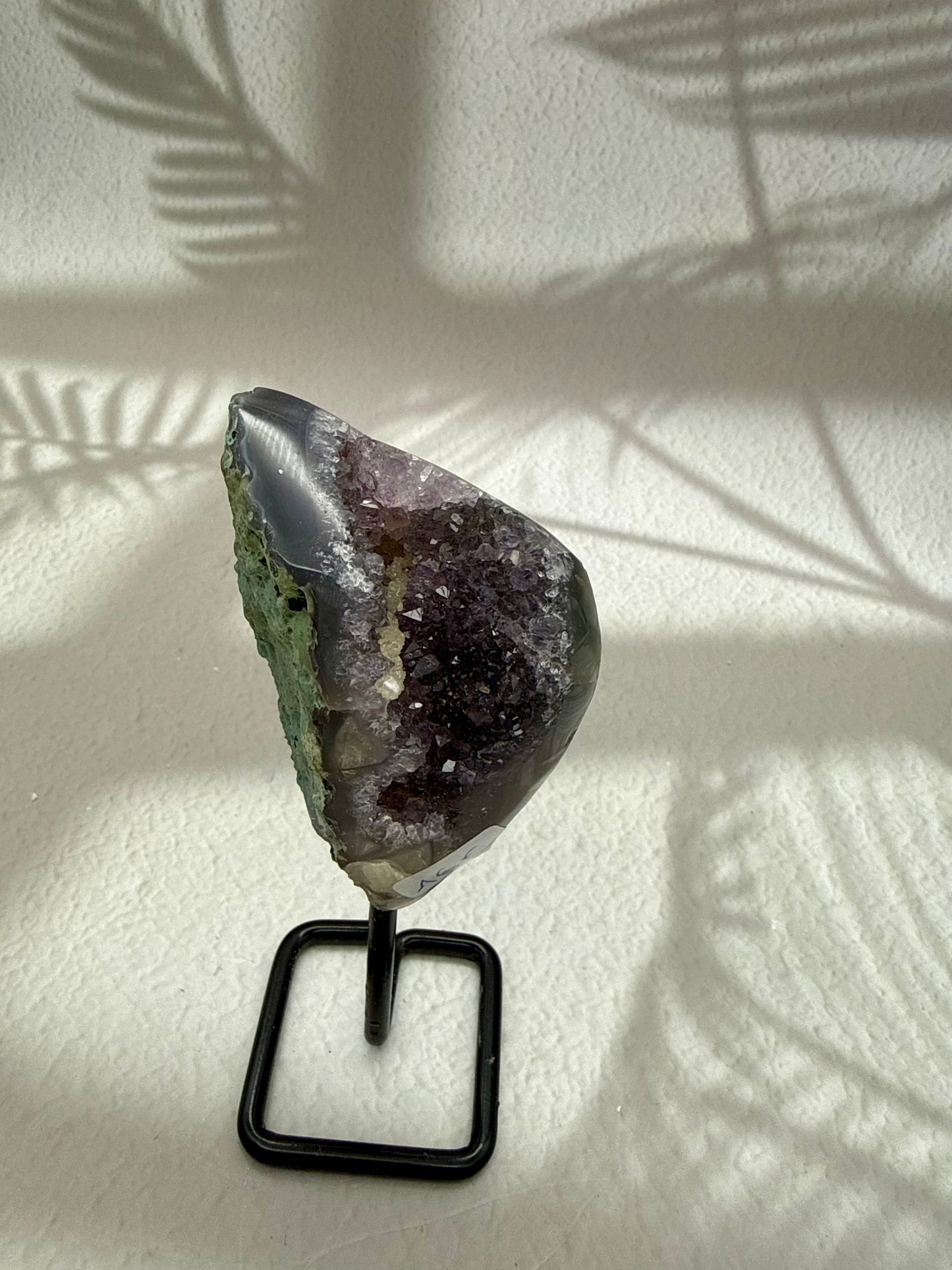 Achat-Amethyst auf Ständer II