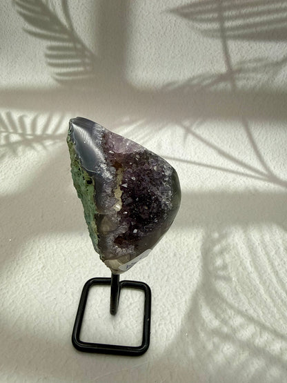 Achat-Amethyst auf Ständer II