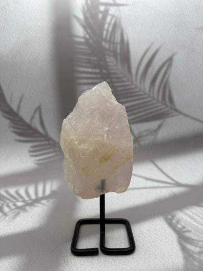 Rosenquarz auf Ständer I