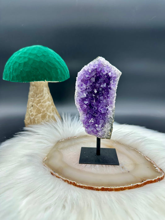 Amethyst auf Ständer