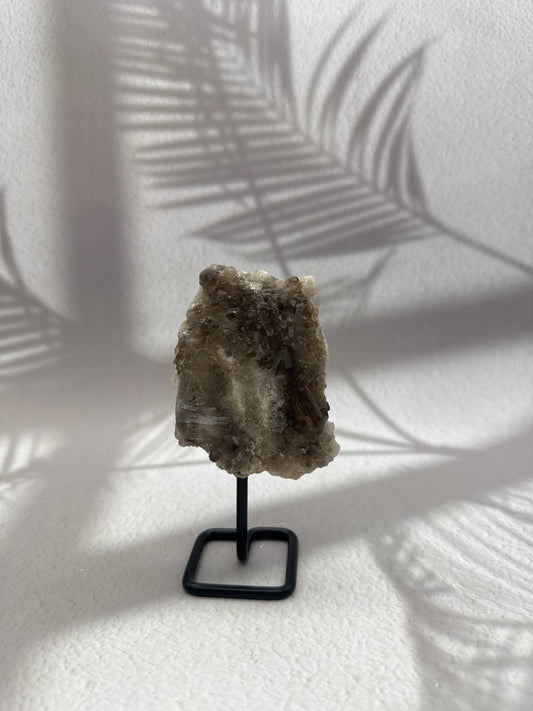 Rauchquarz auf Ständer III