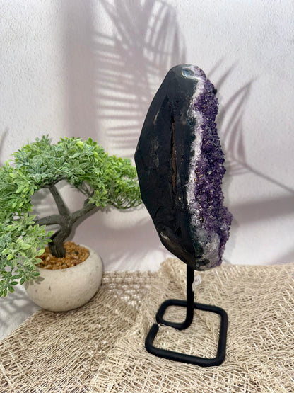 Amethyst auf Ständer I