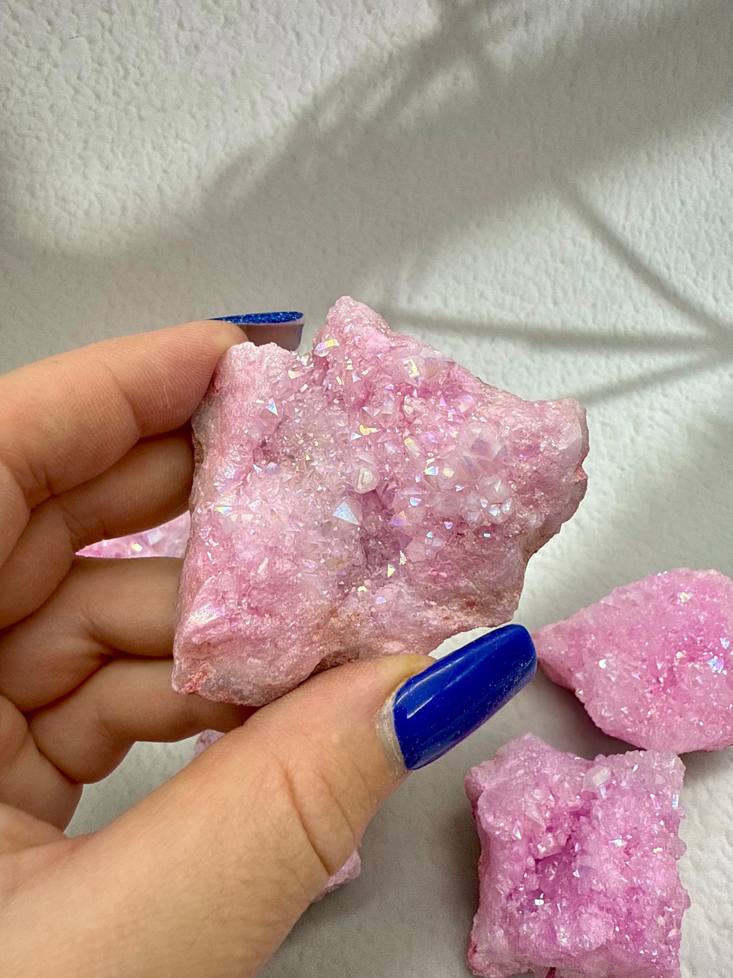 Quarz Geoden - rosa gefärbt - Mystery