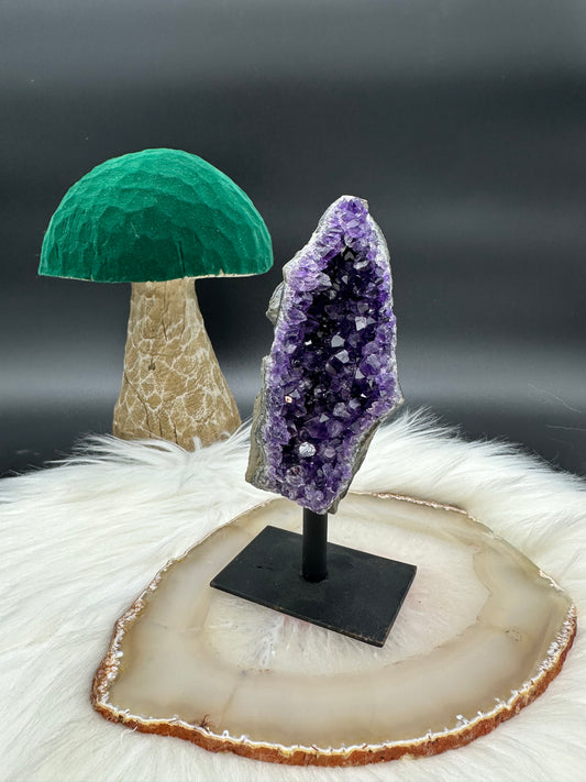 Amethyst auf Ständer