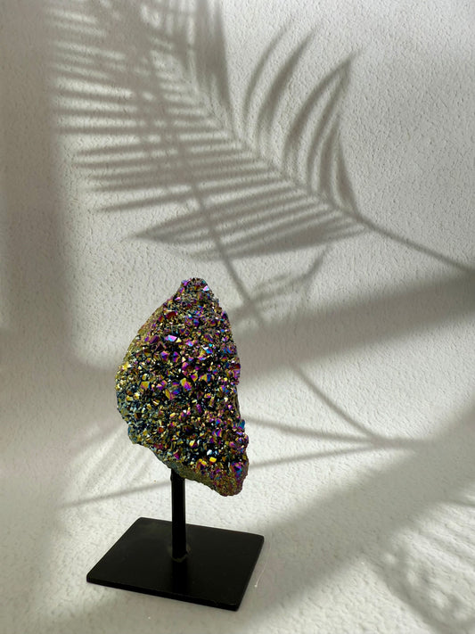 Titaniumquarz auf Ständer 2