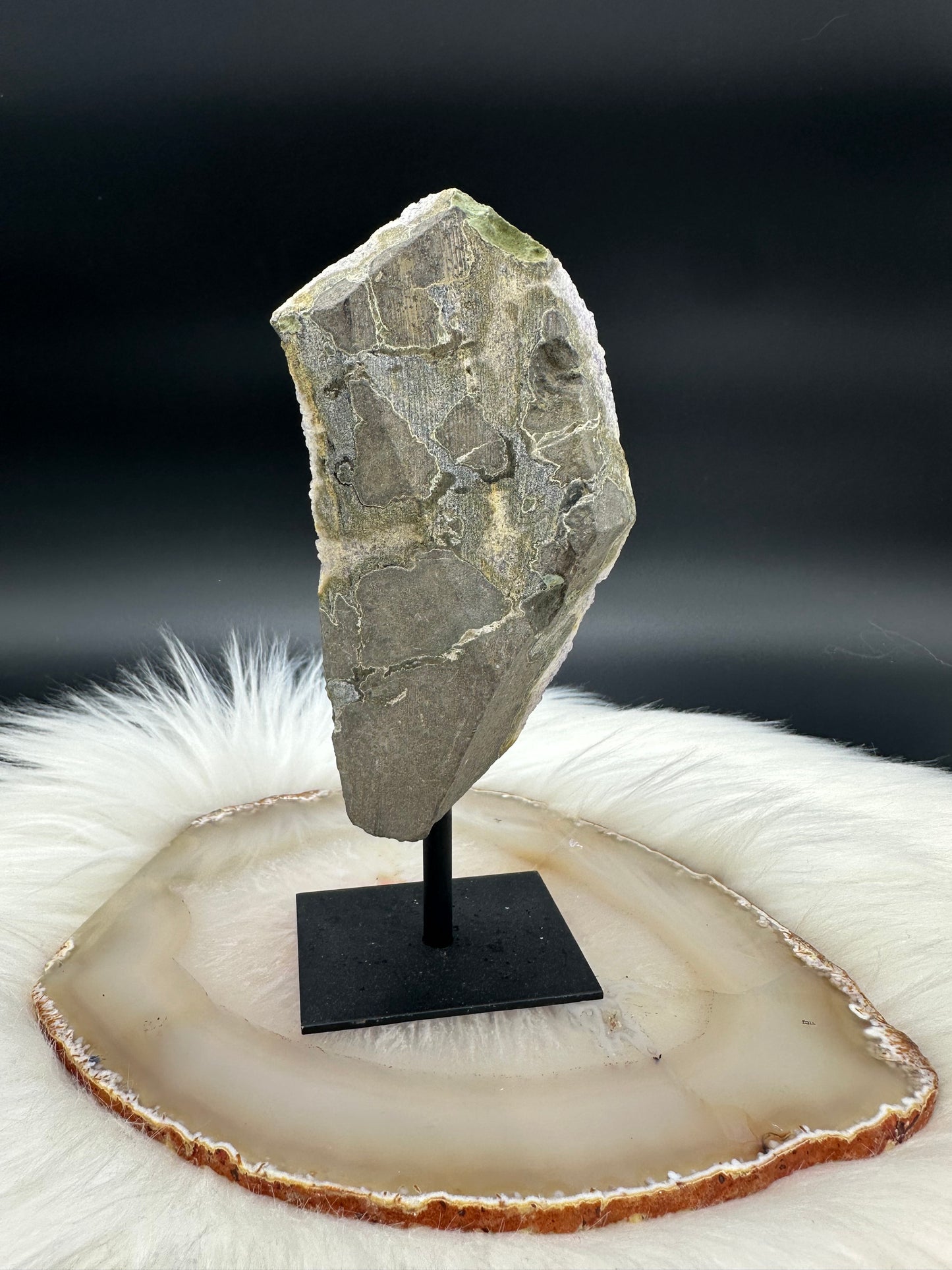 Amethyst auf Ständer