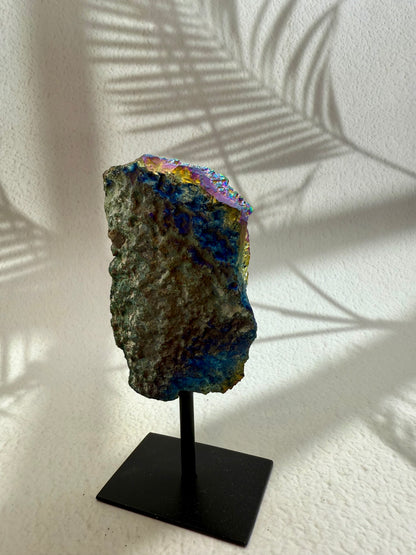 Titaniumquarz auf Ständer III