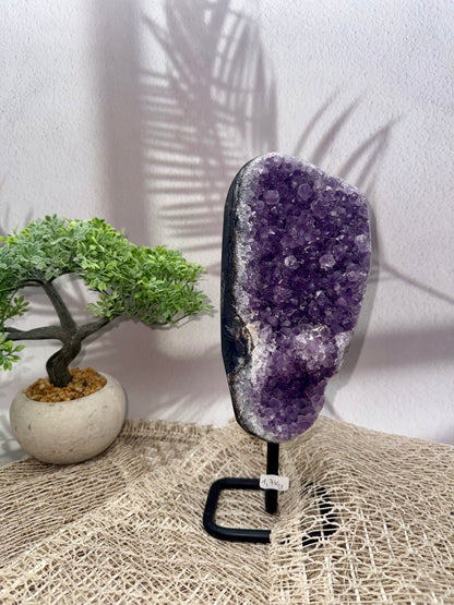 Amethyst auf Ständer II