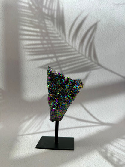 Titaniumquarz auf Ständer 1