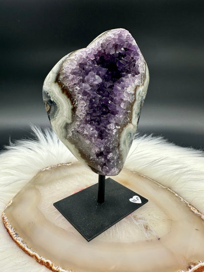 Amethyst auf Ständer III