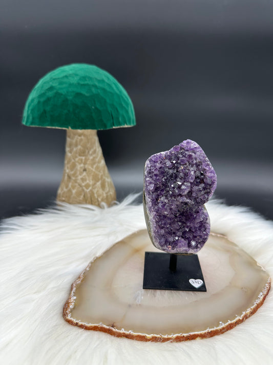 Amethyst auf Ständer