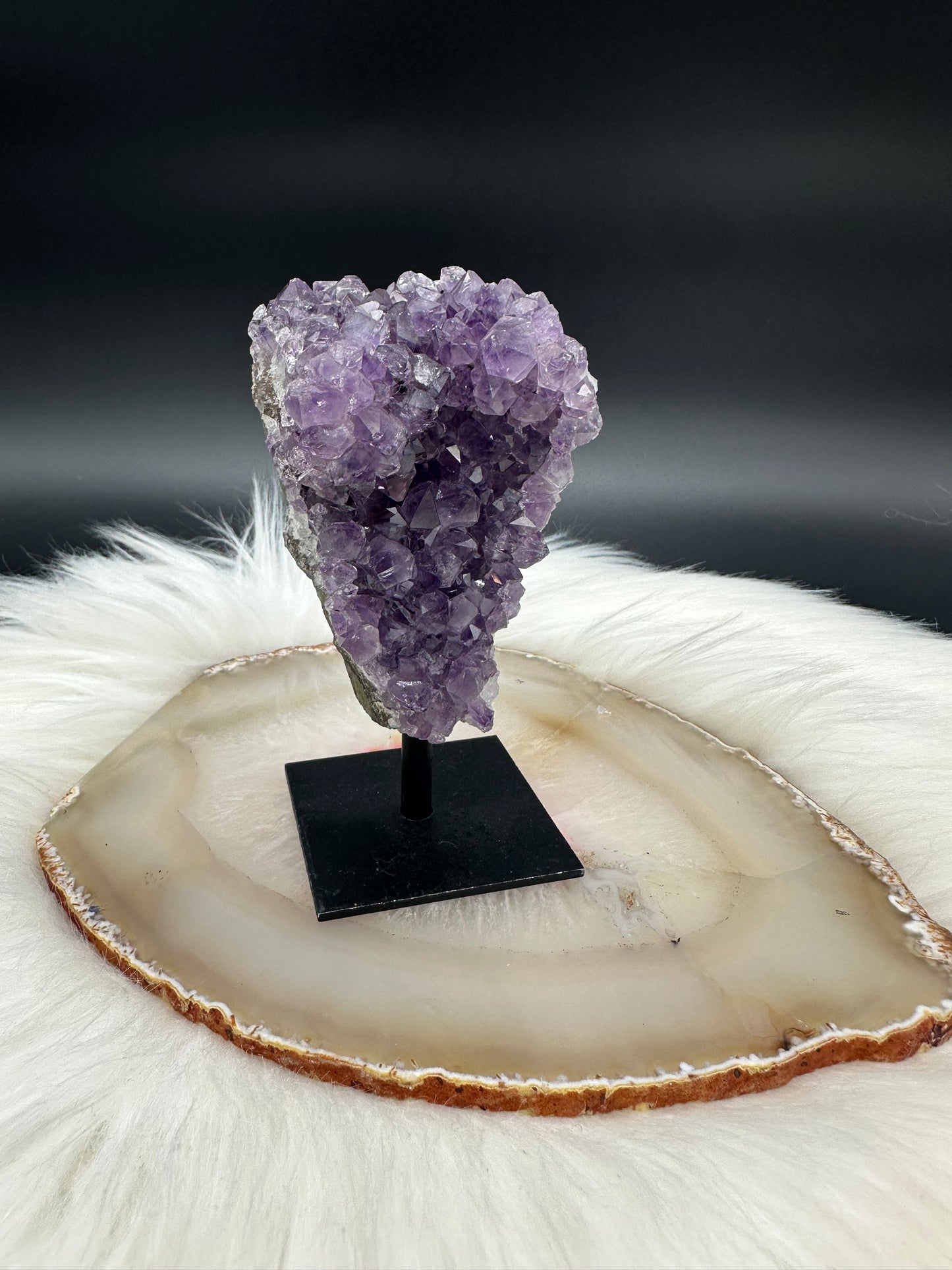 Amethyst auf Ständer