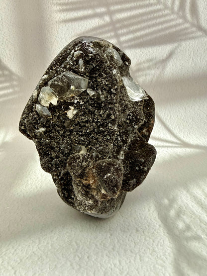 Septarie Freiform mit Calcitspitzen