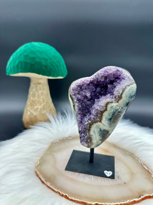 Amethyst auf Ständer III