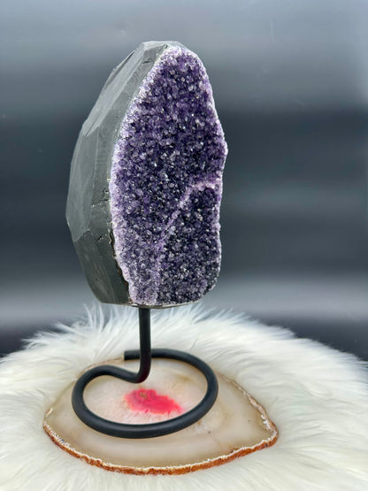 Amethyst auf Ständer IV