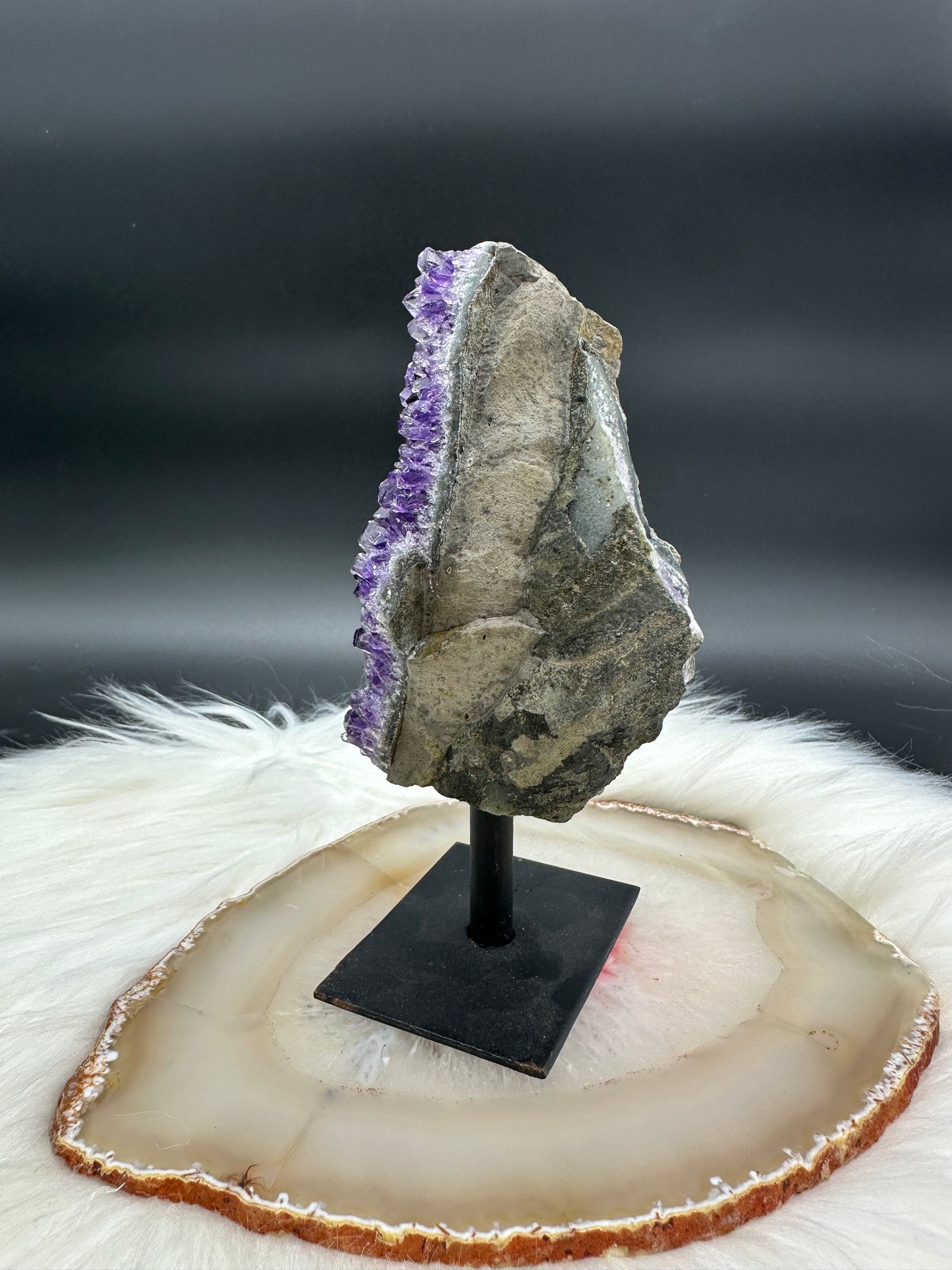Amethyst auf Ständer
