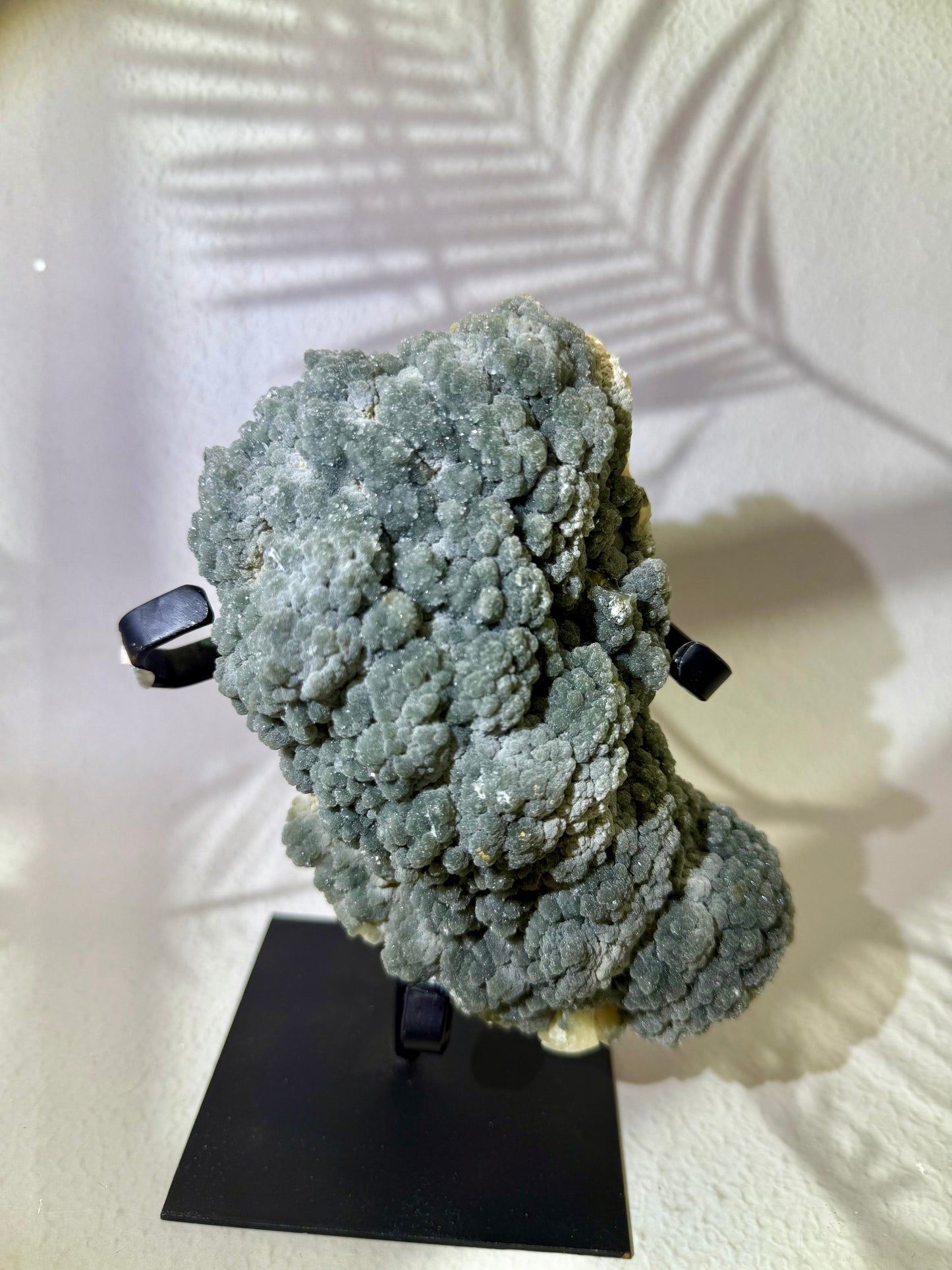 Grüner Amethyst / Prasiolith auf Ständer