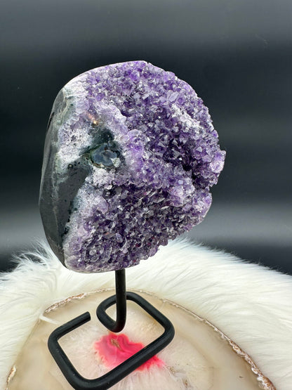 Amethyst auf Ständer I