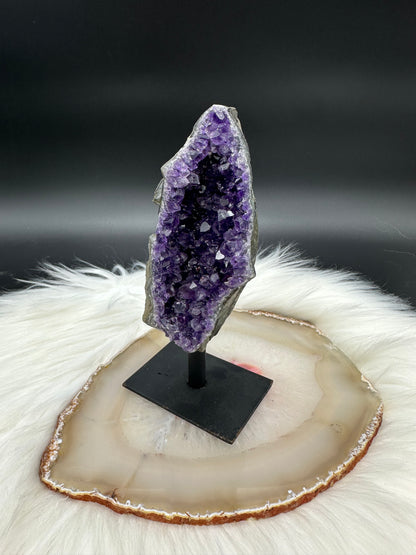 Amethyst auf Ständer