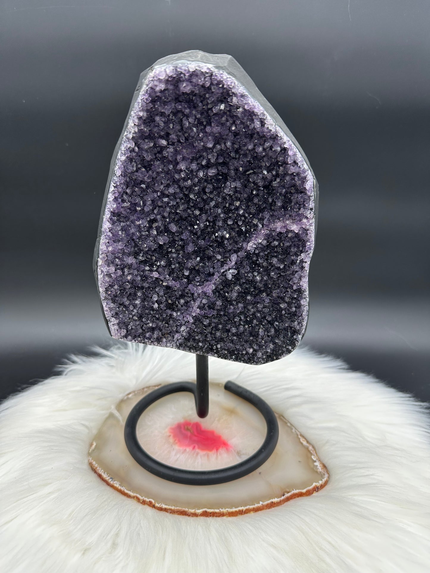 Amethyst auf Ständer IV