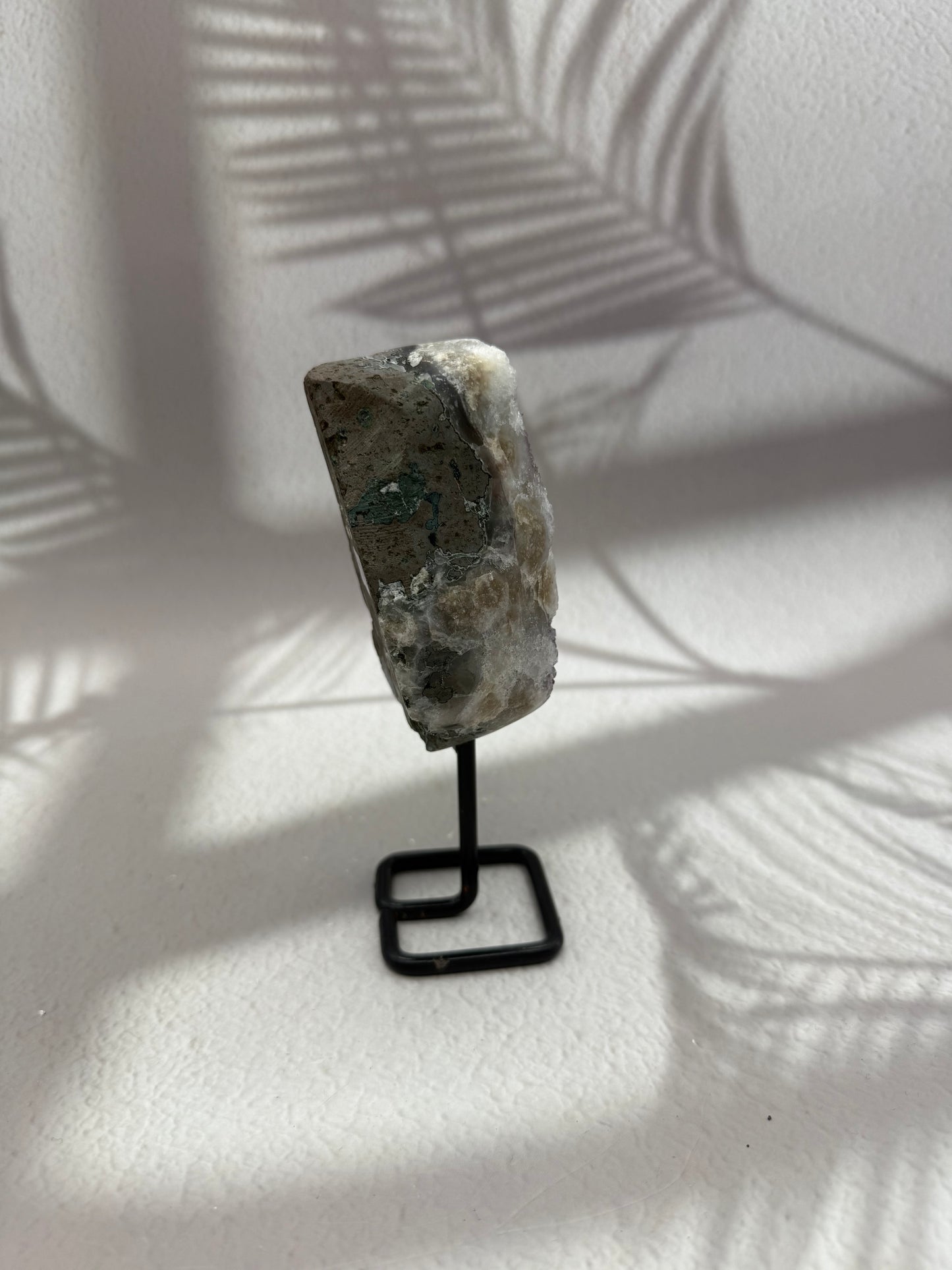 Achat-Amethyst auf Ständer IV