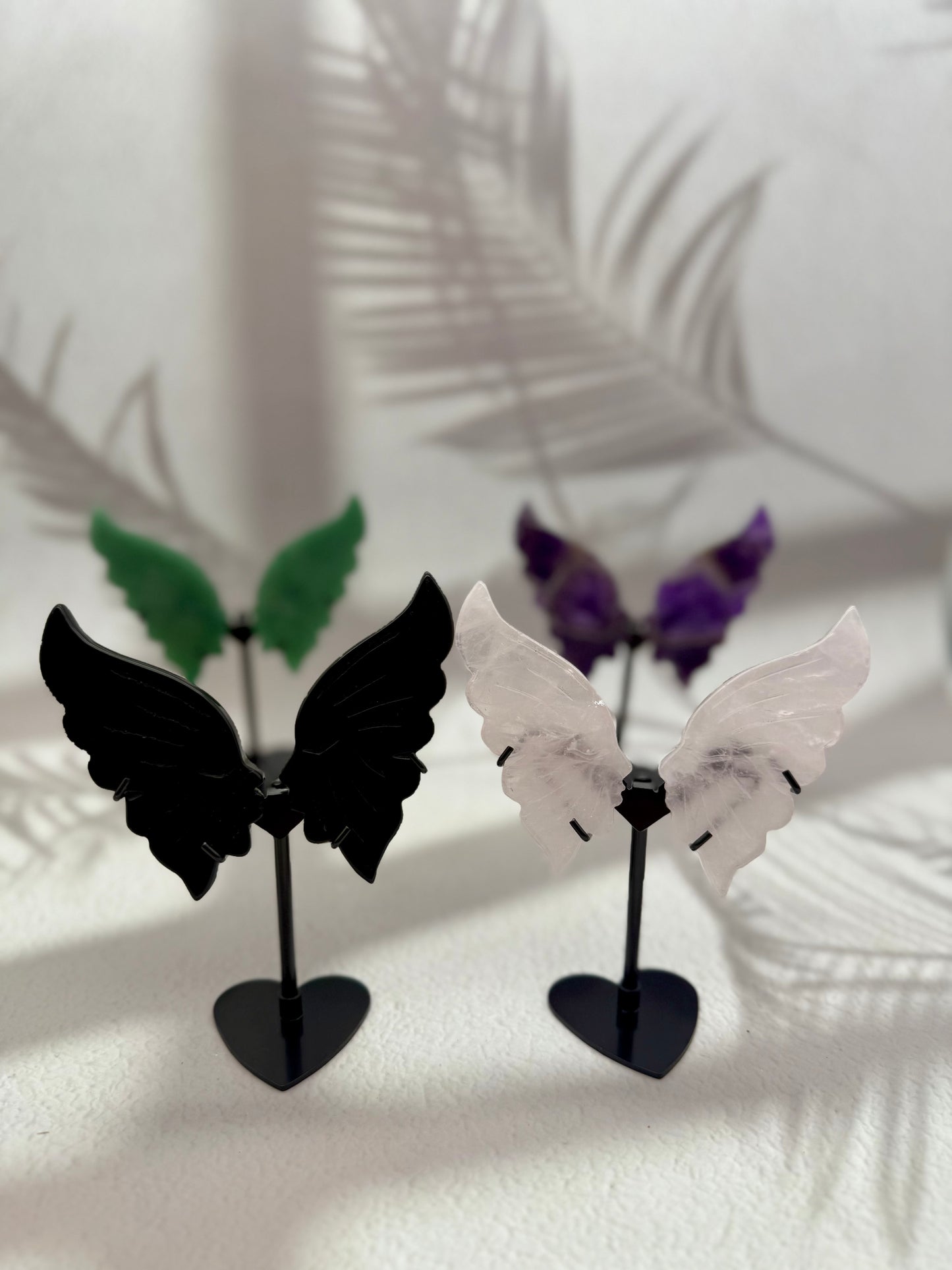 Küssende Gesichter auf Ständer