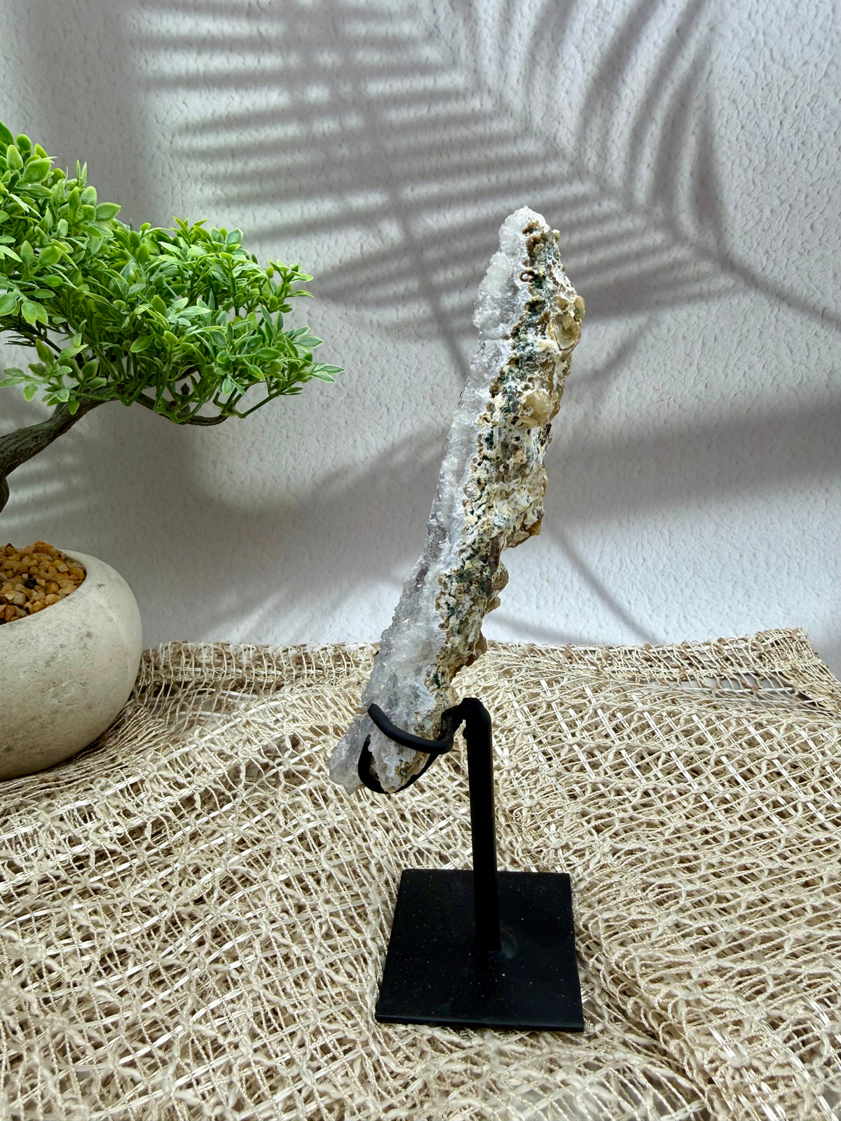 Zeolith auf Ständer - VI